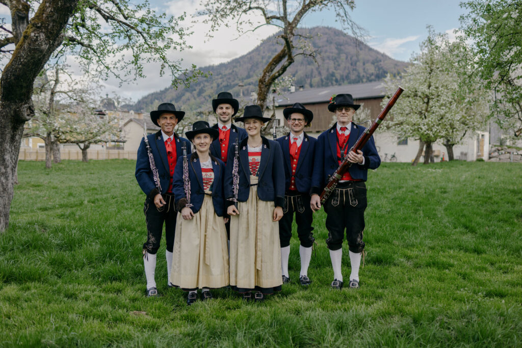 Klarinette: Gerhard Thurner, Eva Neuhauser, Thomas Wibmer, Dorina Puchleitner, Florian Pitterl, (Isabella Soraya Nemes, Tamara Gruber); Fagott: Michael Kruckenhauser